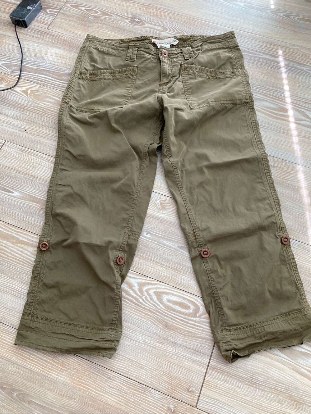 Aventura Olive Utility Capris with Button-Tab Cuffs Size 8